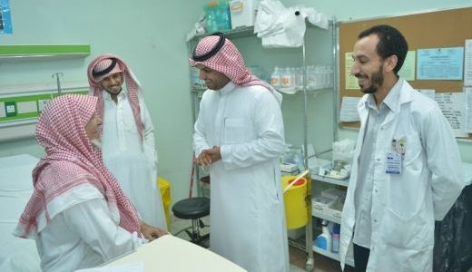 الدكتور الشايع يتفقد أقسام الطوارئ بعدد من مستشفيات المنطقة