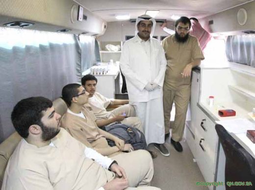 حملة للتبرع بالدم لطلاب كليات الشيخ سليمان الراجحي في البكيرية