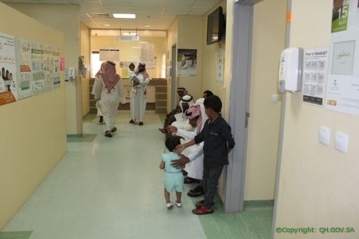 172 مريضاً يستفيدون من برنامج القوافل الطبية بمستشفى النبهانية العام