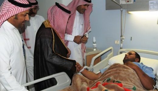 محافظ عنيزة المكلف زار مصابي حادث انهيار خزان المياه بمستشفى الملك سعود