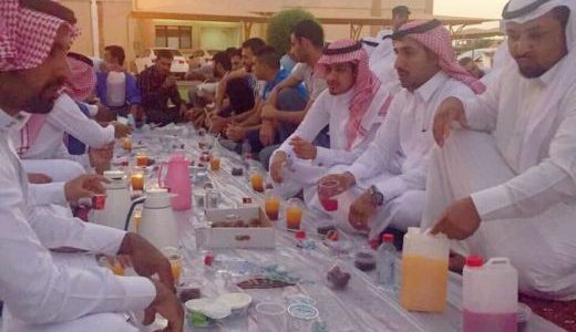 مستشفى الاسياح العام يقيم مأدبة  افطار جماعي لمنسوبيه