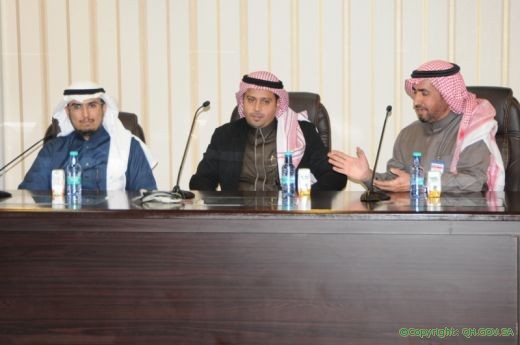 مدير مستشفى الملك سعود بعنيزة التقى مدراء الإدارات والأقسام