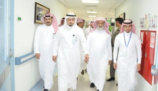 وفد لجنة التمكين المجتمعي زاروا مستشفى الملك سعود بعنيزة